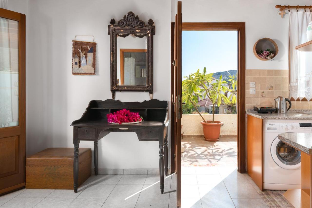 Little Karafillias Chalki House Villa ภายนอก รูปภาพ